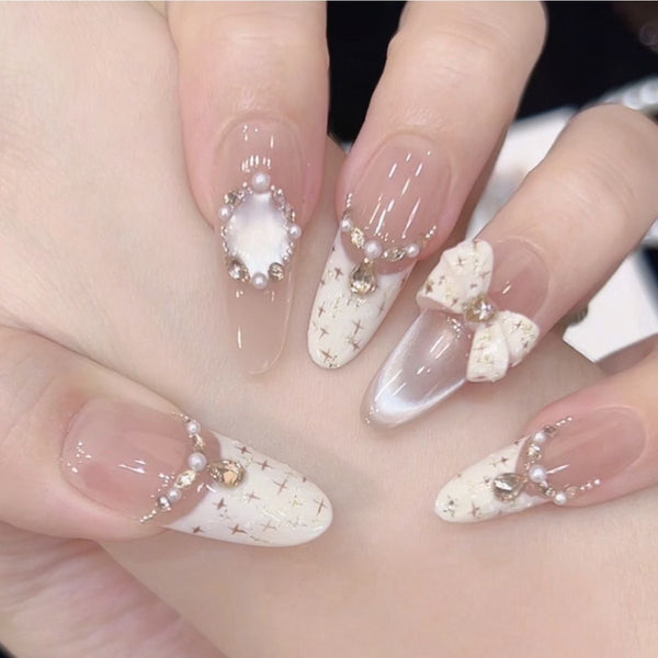 French three-dimensional bow gentle white fragrance cat eye cocoa manicure