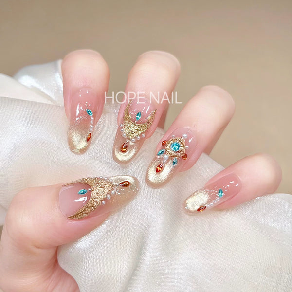 Light luxury and extravagance flash golden cat eye handmade armor