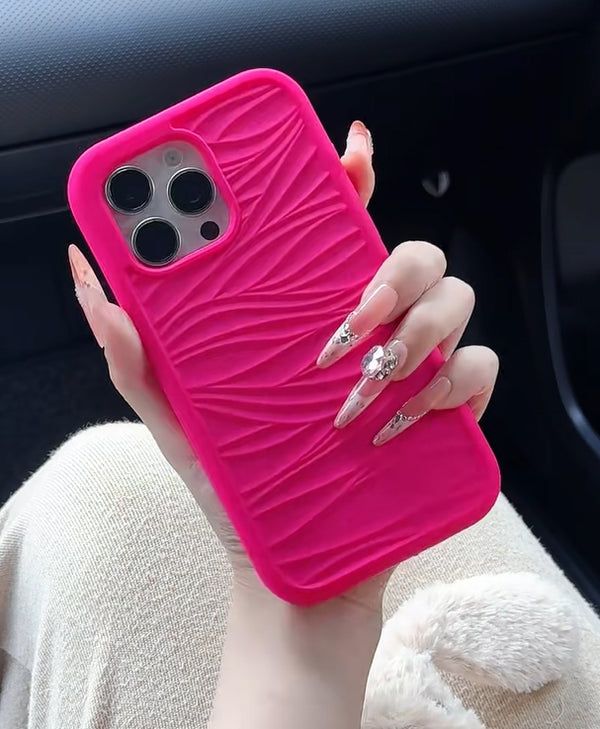 Thickened silicone wave pattern non-slip phone case
